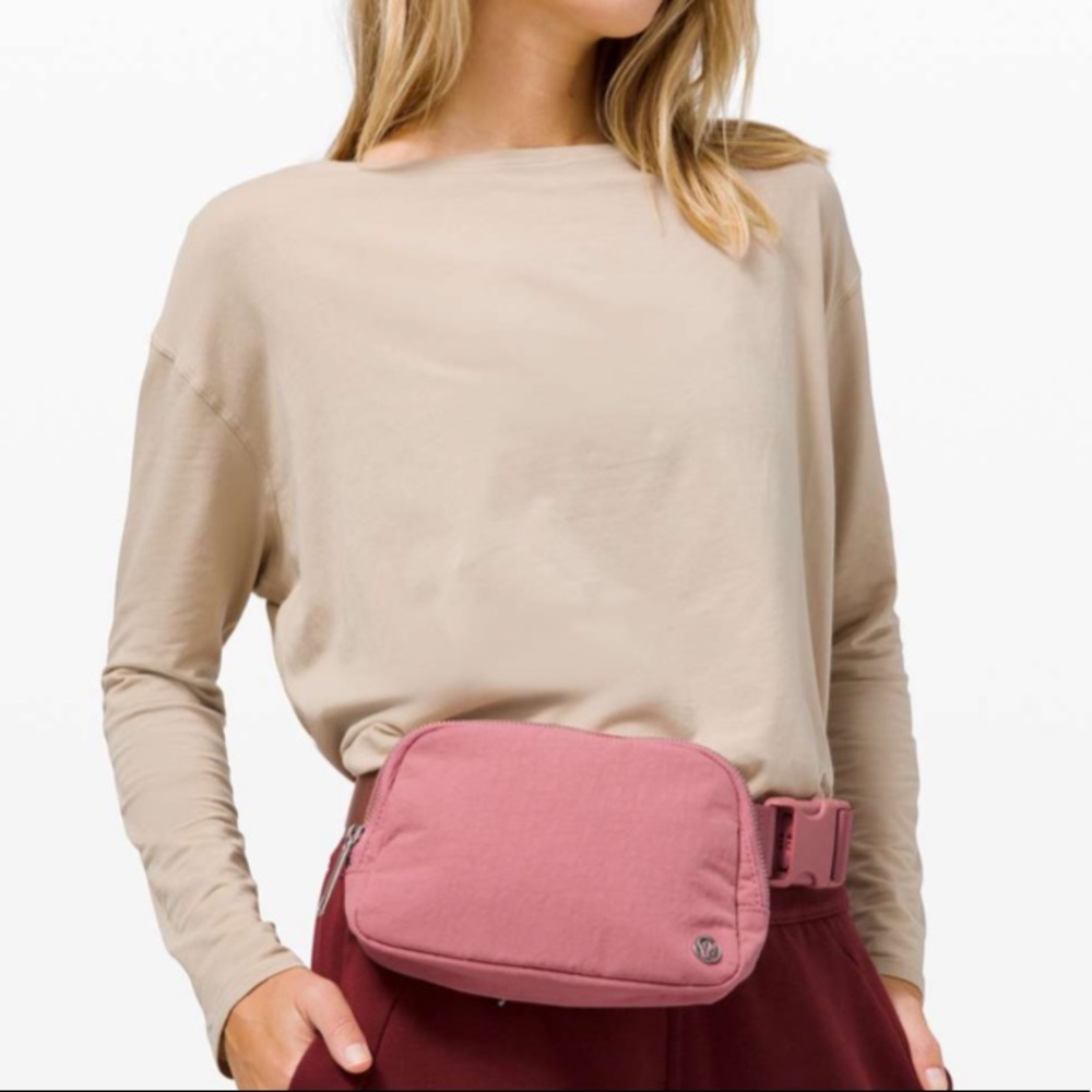 Lululemon Everywhere Belt Bag